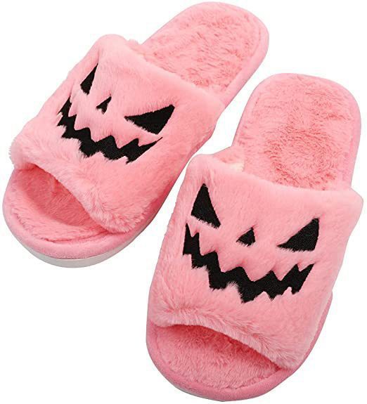 Halloween Pumpkin Jack-o'-Lantern Slippers – Cute, Cozy, and Ready for Spooky Season