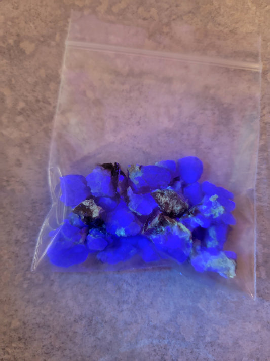 Blue Fluorite Rock Specimens | Small Raw Stones for Crafts | Fluorite Crystals | Fluorescent Minerals | La Paz County, AZ | 20 Grams